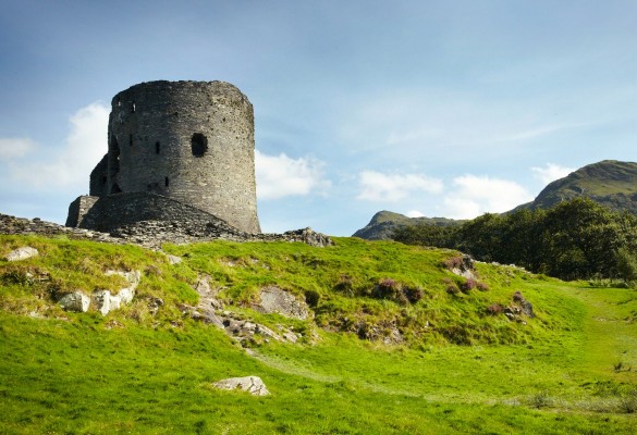 Castell Dolbadarn Castle - Hawlfraint Kiran Ridley © Partneriaeth Prosiect Tywysogion Gwynedd / Copyright Kiran Ridley © the Princes of Gwynedd Project Partners