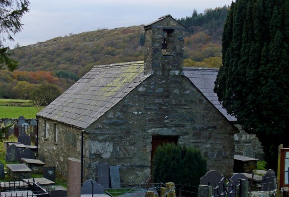 Eglwys y Santes Julitta / St Julitta's Church - Hawlfraint / Copyright: John Clift