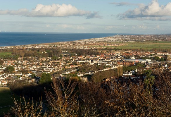 Castell Cawr - Hawlfraint Ein Treftadaeth / Copyright Our Heritage