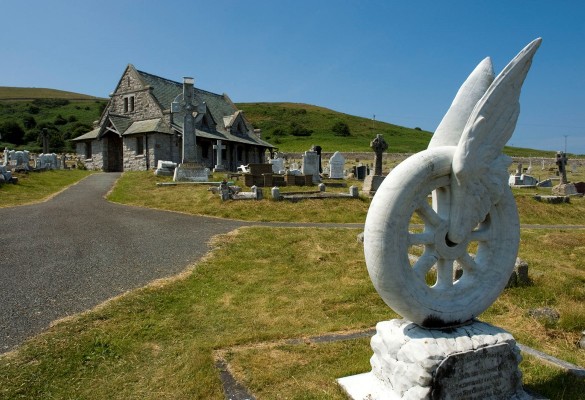 Eglwys St Tudno Church - Hawlfraint Ein Treftadaeth / Copyright Our Heritage