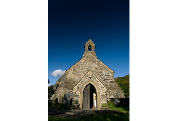 Eglwys y Santes Fair Beddgelert / St Mary's Beddlegert - Hawlfraint / Copyright Sarah McCarthy 