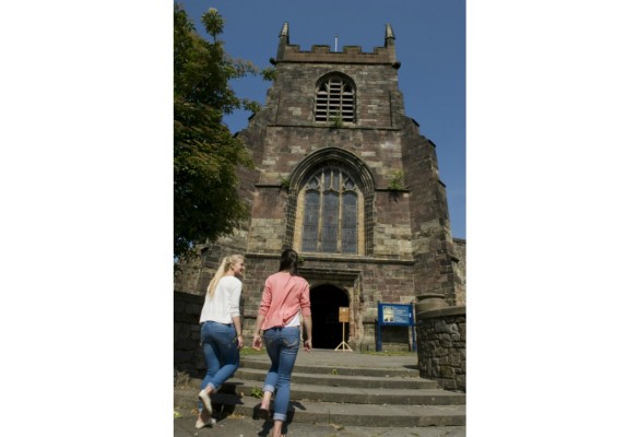 Eglwys Gadeiriol Bangor Cathedral - Hawlfraint Ein Treftadaeth / Copyright Our Heritage