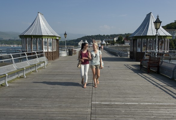 Pier Bangor Pier - Hawlfraint Ein Treftadaeth / Copyright Our Heritage