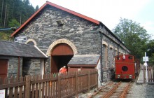 Rheilffordd Corris Railway - Hawlfraint y Goron: CBHC / Crown Copyright: RCAHMW