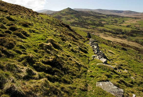 Pen y Gaer - Hawlfraint Ein Treftadeth / Copyright Our Heritage