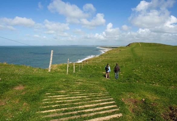 Dinas Dinlle - Hawlfraint Ein Treftadaeth / Copyright Our Heritage